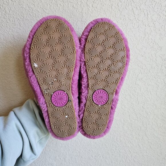 UGG Fluff Yeah Shearling Slingback Sandal in Dragon Fruit Pink Size 6 - Picture 4 of 6